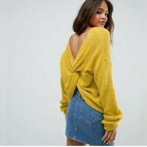 ASOS Women’s Chunky Twist On Back Sweater Size 6